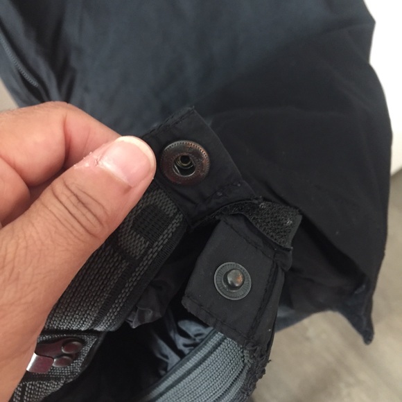 Roxy black endurance series snow pants. Medium - Picture 10 of 14